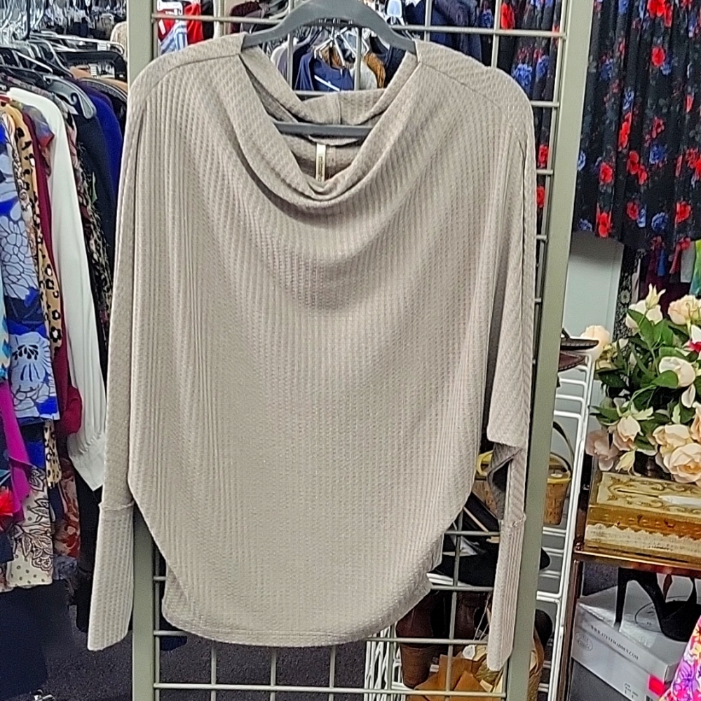 Women’s top Oversized Small